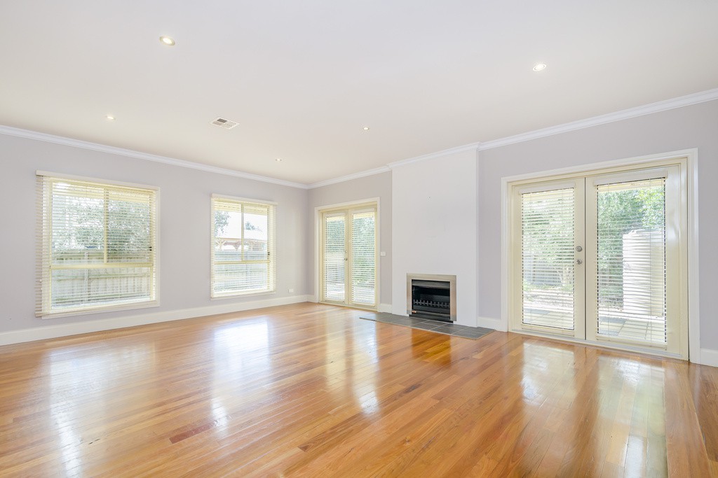 12 Breakwater Crescent, Point Cook, VIC 3030, Point Cook - Thumbnail 3