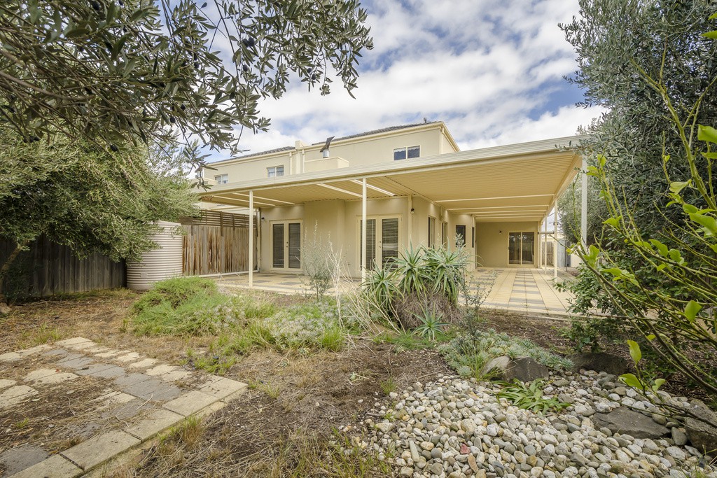12 Breakwater Crescent, Point Cook, VIC 3030, Point Cook - Thumbnail 7