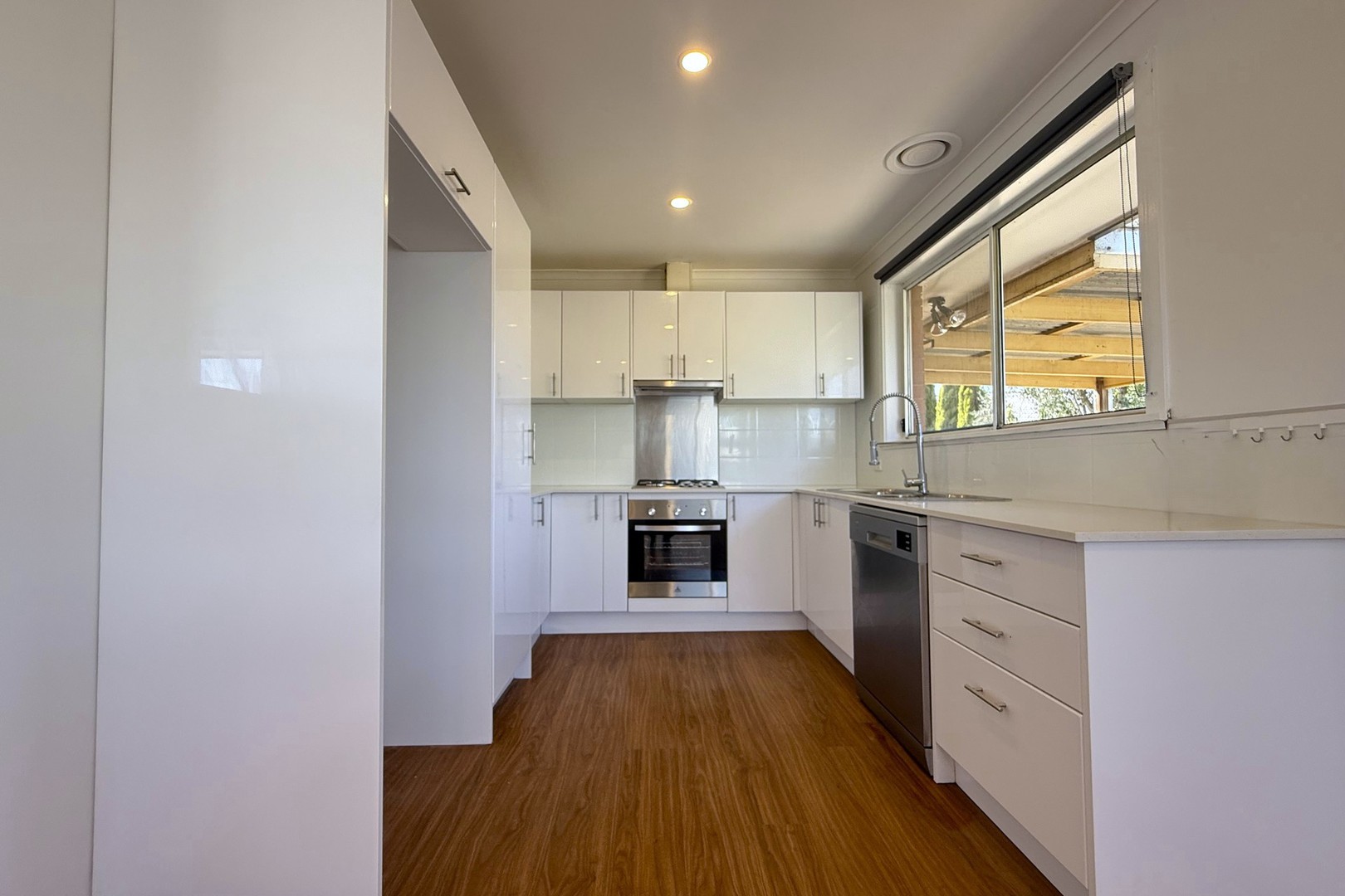 12 Bretton Court, St Albans, VIC 3021, St Albans - Thumbnail 4