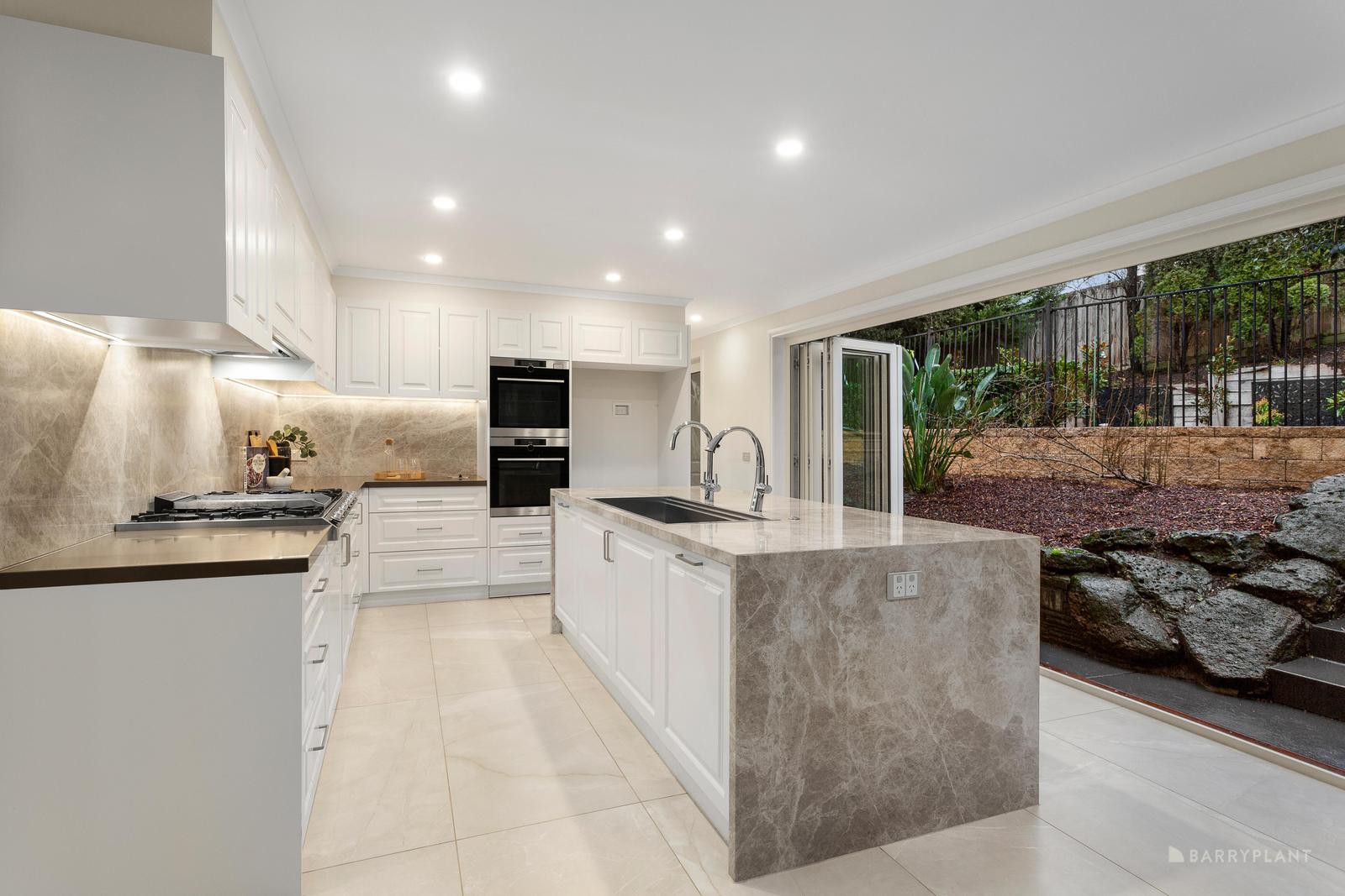 12 Brooke Drive, Doncaster East, VIC 3109, Doncaster East - Thumbnail 5