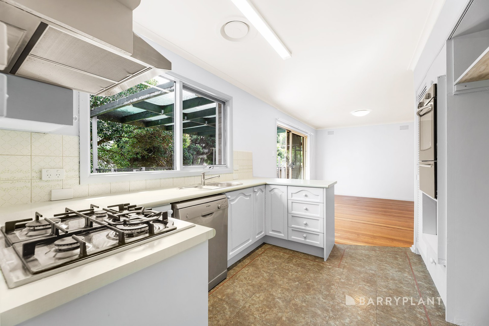 12 Burgundy Drive, Doncaster, VIC 3108, Doncaster - Thumbnail 3