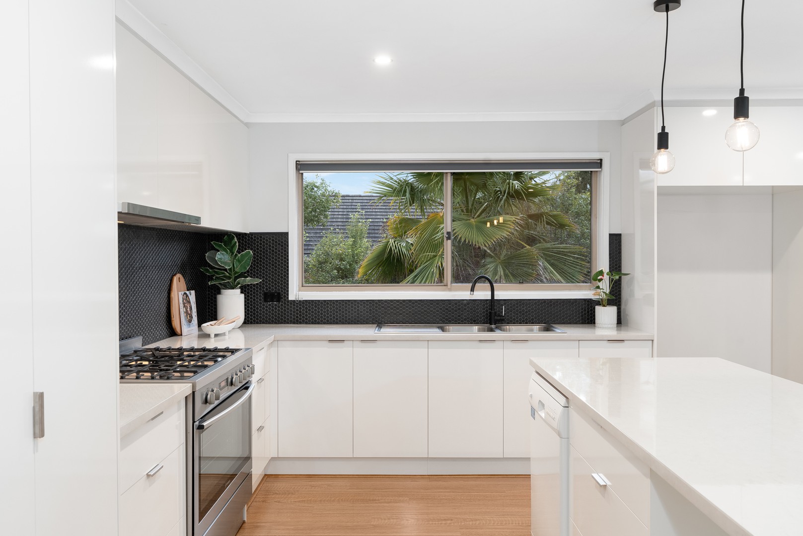12 Burgundy Drive, Waurn Ponds, VIC 3216, Waurn Ponds - Thumbnail 4