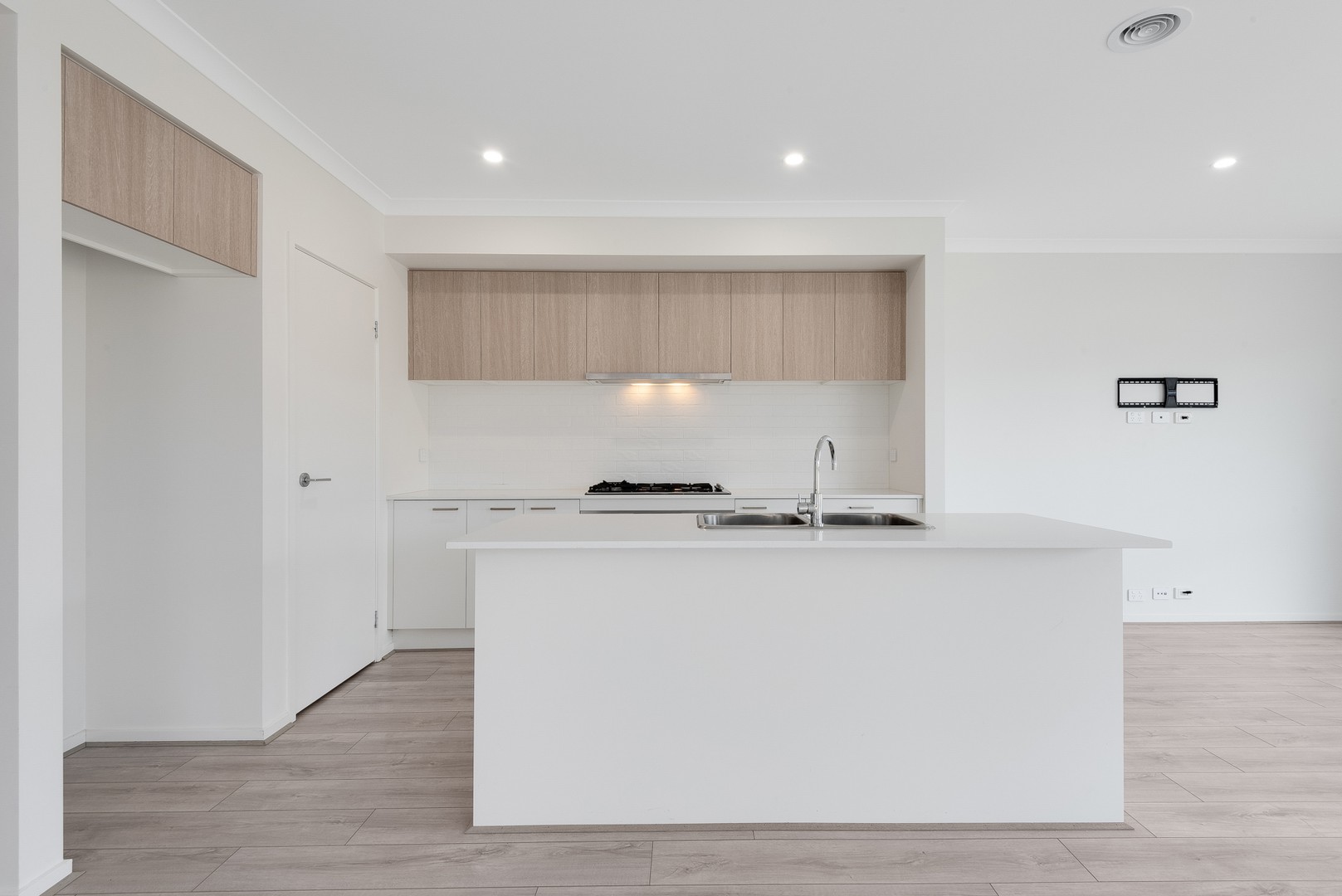 12 Burnie Street, Armstrong Creek, VIC 3217 - Thumbnail 2 - 13/01/2026