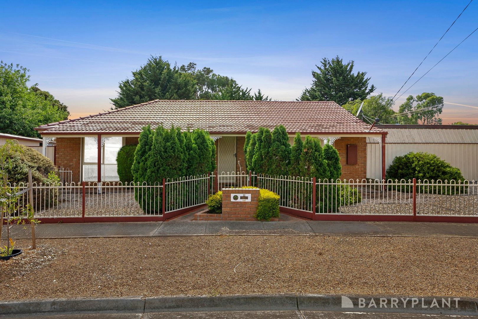 12 Cameron Drive, Hoppers Crossing, VIC 3029, Hoppers Crossing - Thumbnail 2