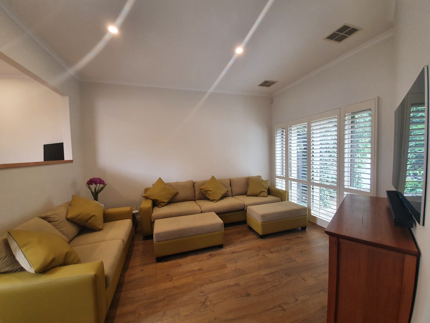 12 Canberra Parade, Port Melbourne, VIC 3207, Port Melbourne - Thumbnail 2