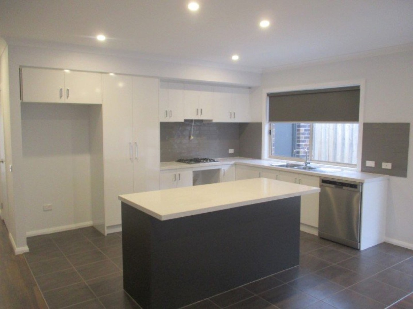 12 Carramar Drive, Melton West, VIC 3337, Melton West - Thumbnail 4