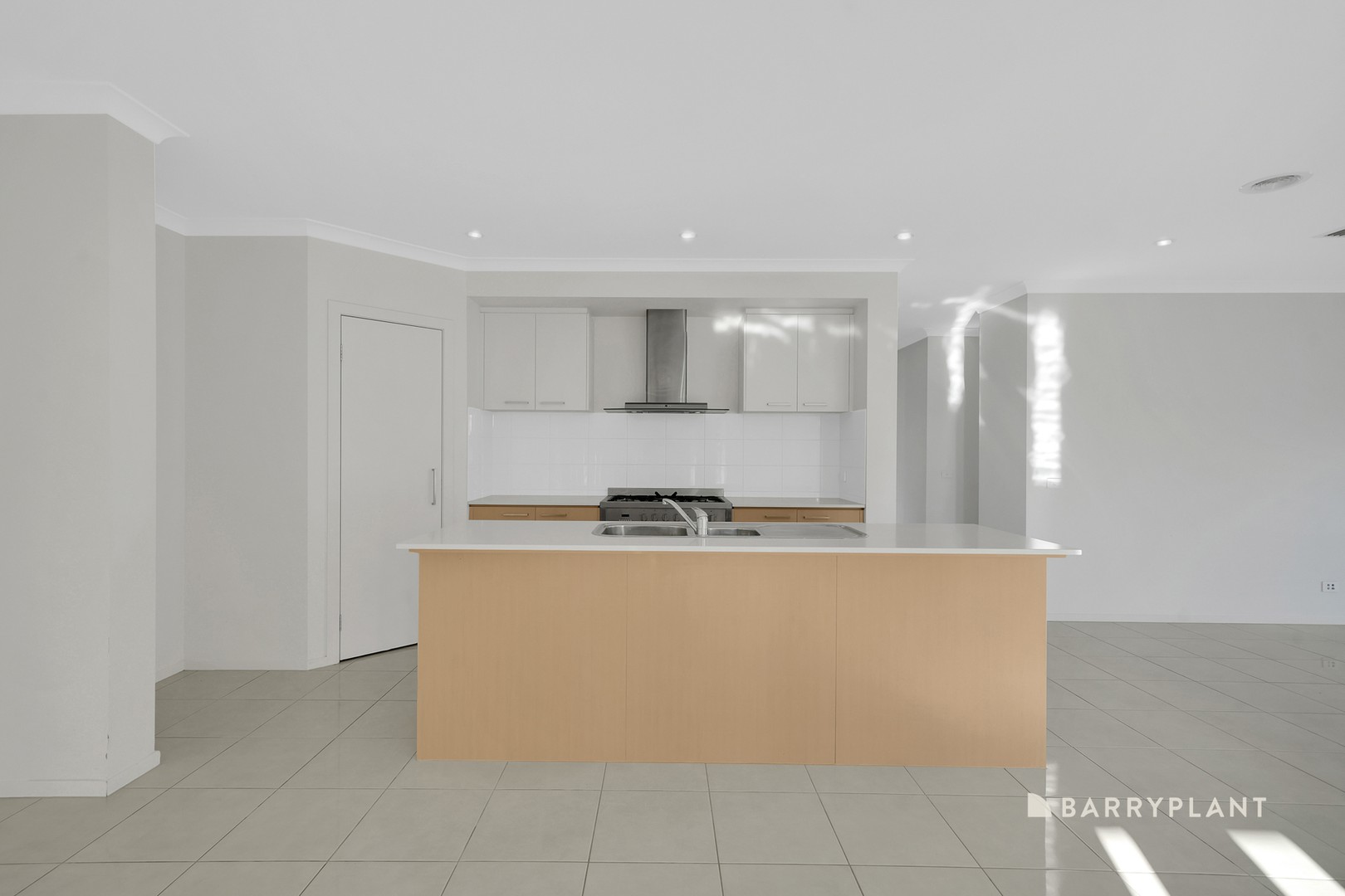 12 Carrick Street, Point Cook, VIC 3030, Point Cook - Thumbnail 4