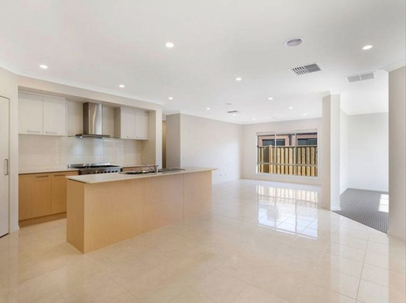 12 Carrick Street, Point Cook, VIC 3030 - Thumbnail 1 - 17/02/2026