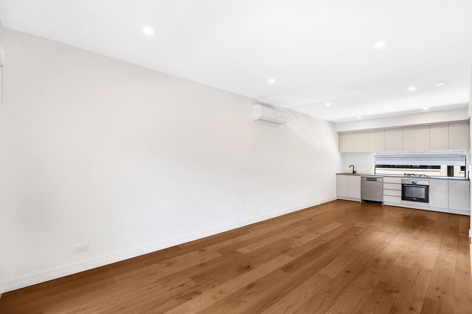 12 Casalingo Boulevard, Mill Park, VIC 3082, Mill Park - Thumbnail 8
