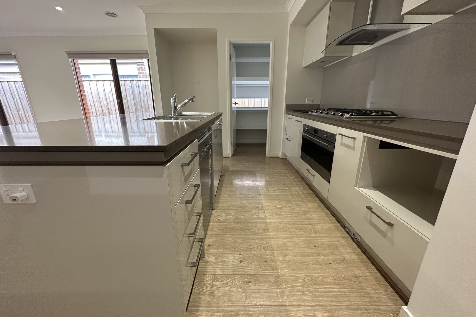 12 Casine Road, Fraser Rise, VIC 3336, Fraser Rise - Thumbnail 4