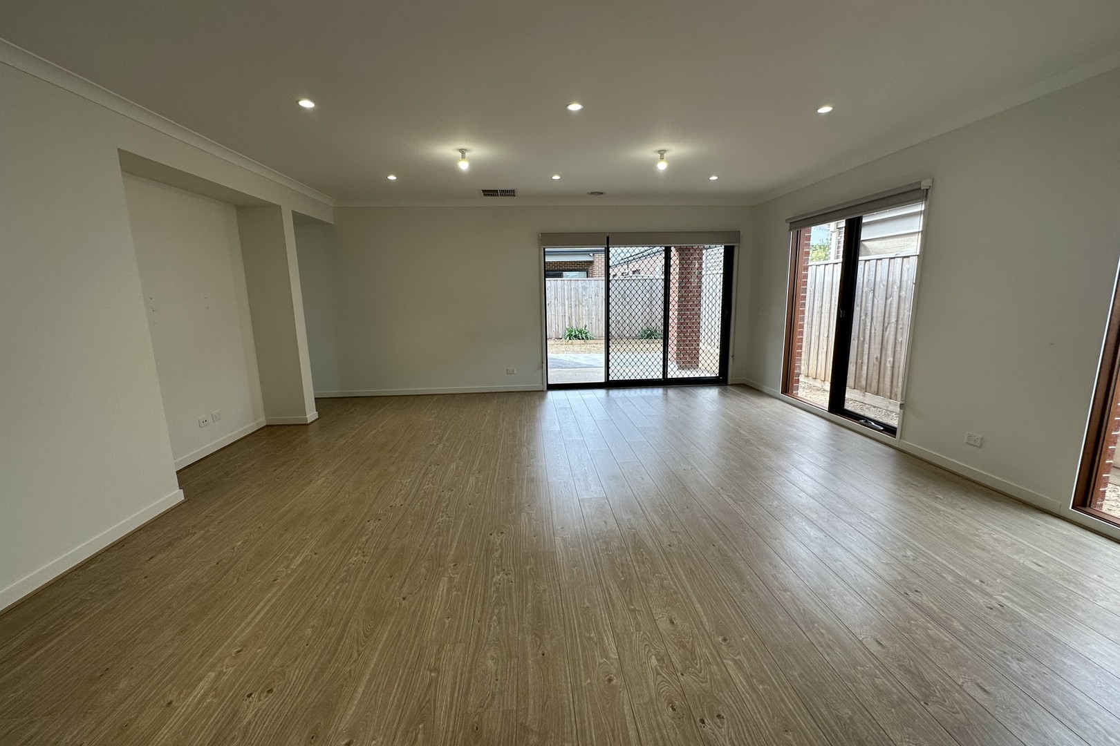 12 Casine Road, Fraser Rise, VIC 3336, Fraser Rise - Thumbnail 6