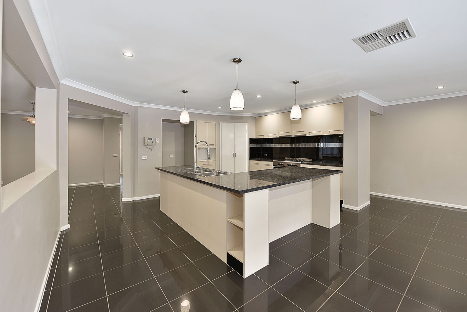 12 Castlehill Avenue, Greenvale, VIC 3059, Greenvale - Thumbnail 5