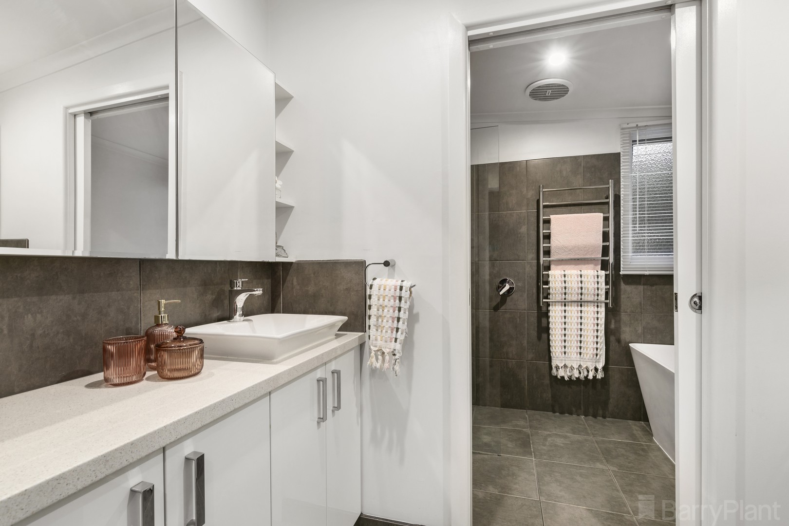 12 Catherine Street, Ringwood, VIC 3134, Ringwood - Thumbnail 8