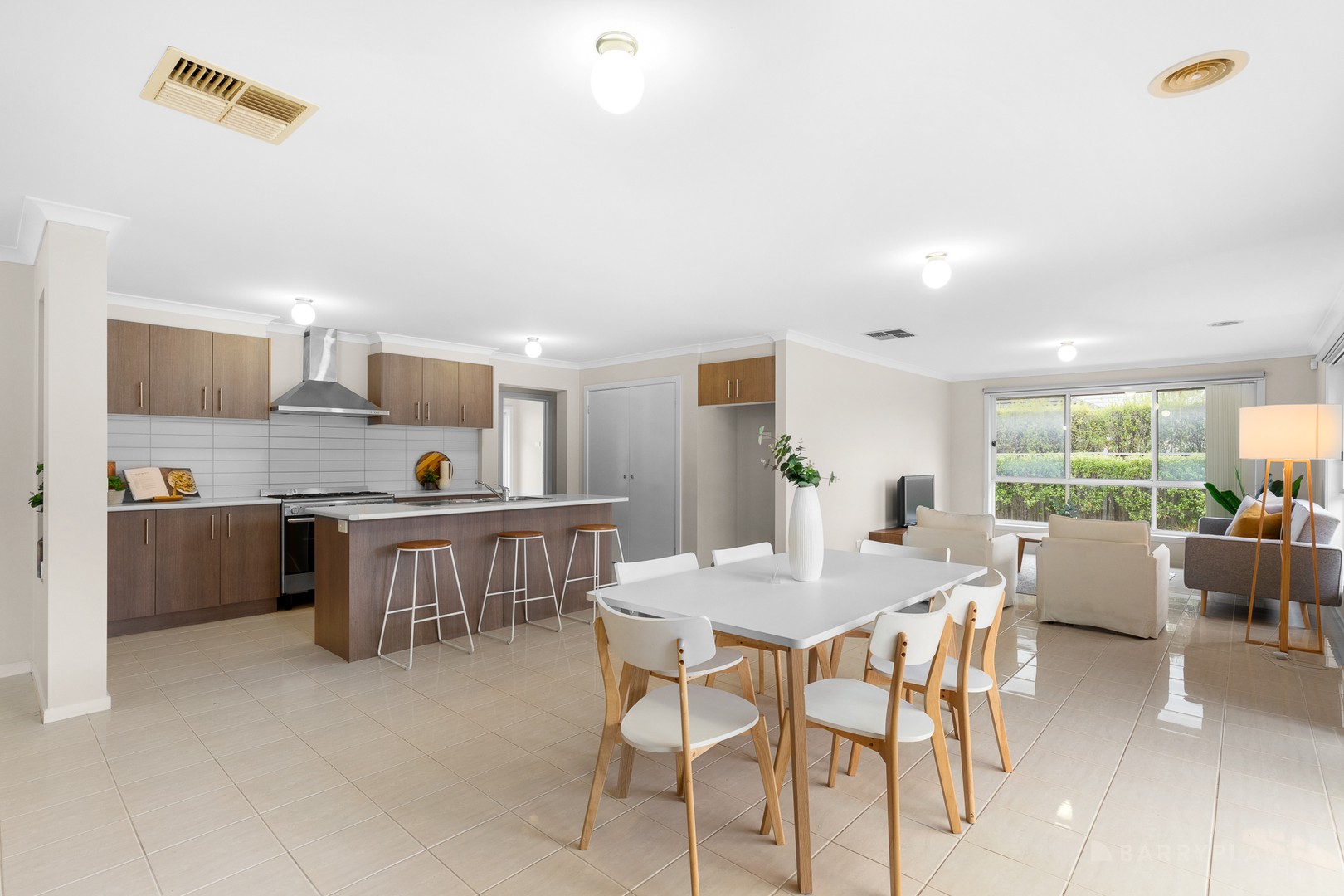 12 Celebration Drive, Sanctuary Lakes, VIC 3030, Point Cook - Thumbnail 3