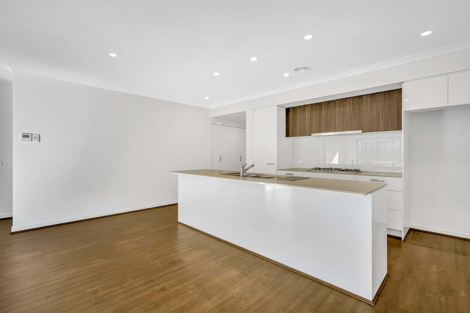 12 Cerulean Walk, Craigieburn, VIC 3064, Craigieburn - Thumbnail 4