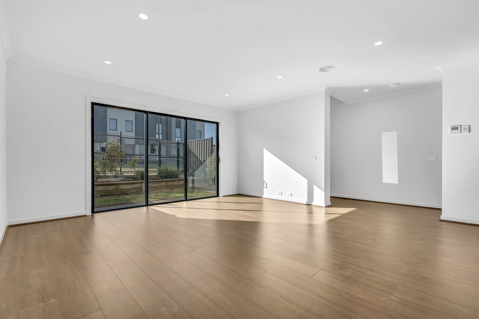 12 Cerulean Walk, Craigieburn, VIC 3064, Craigieburn - Thumbnail 5