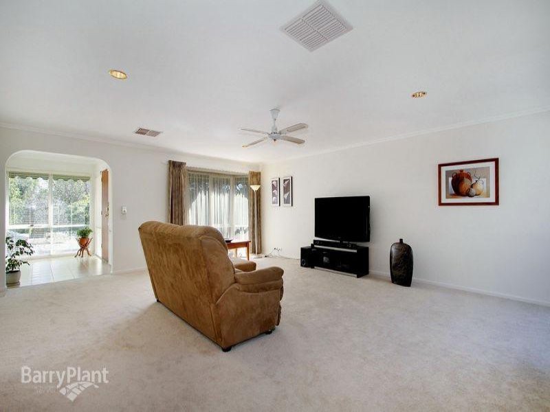 12 Chappell Drive, Wantirna South, VIC 3152, Wantirna South - Thumbnail 4
