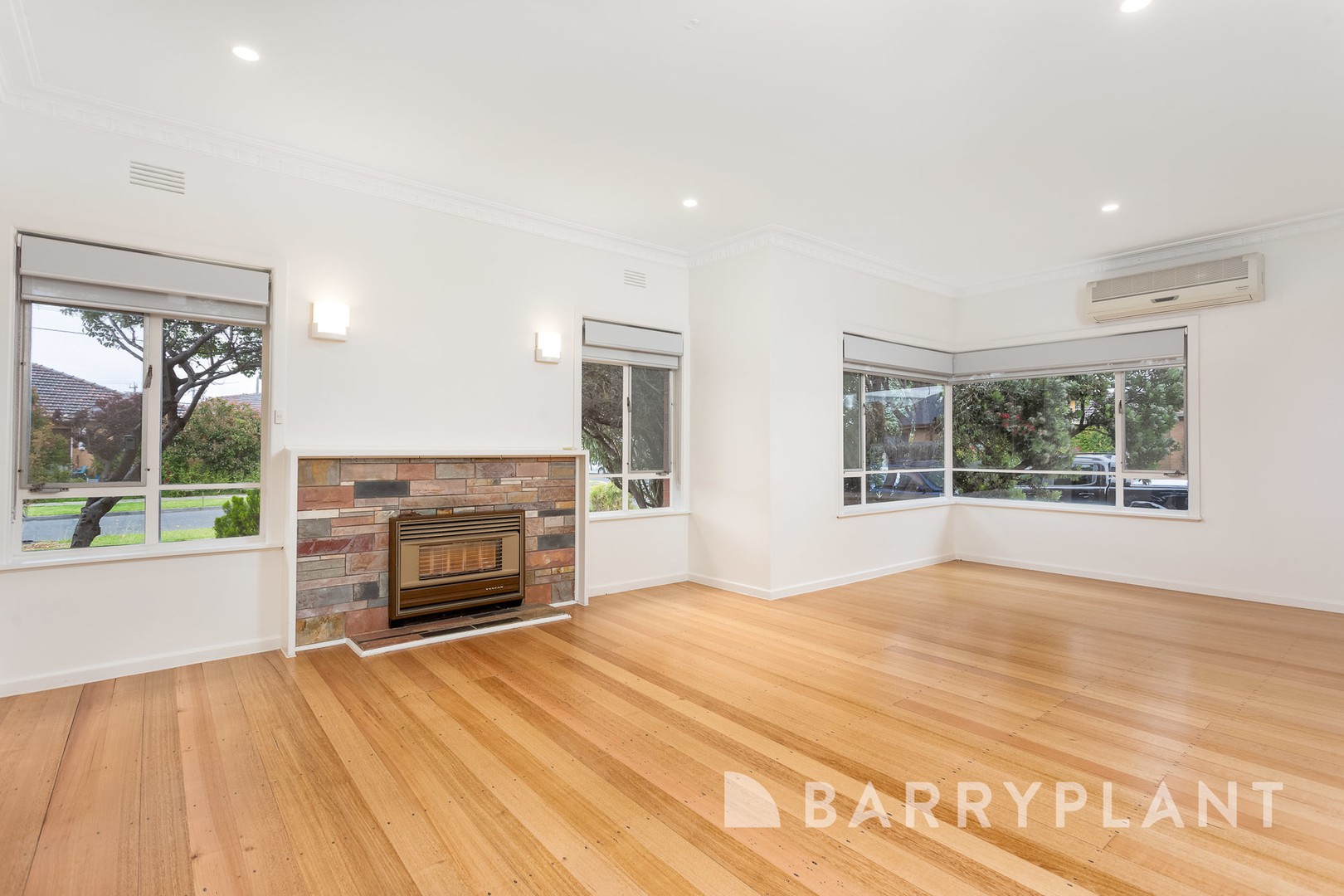 12 Chifley Avenue, Altona, VIC 3018, Altona - Thumbnail 3