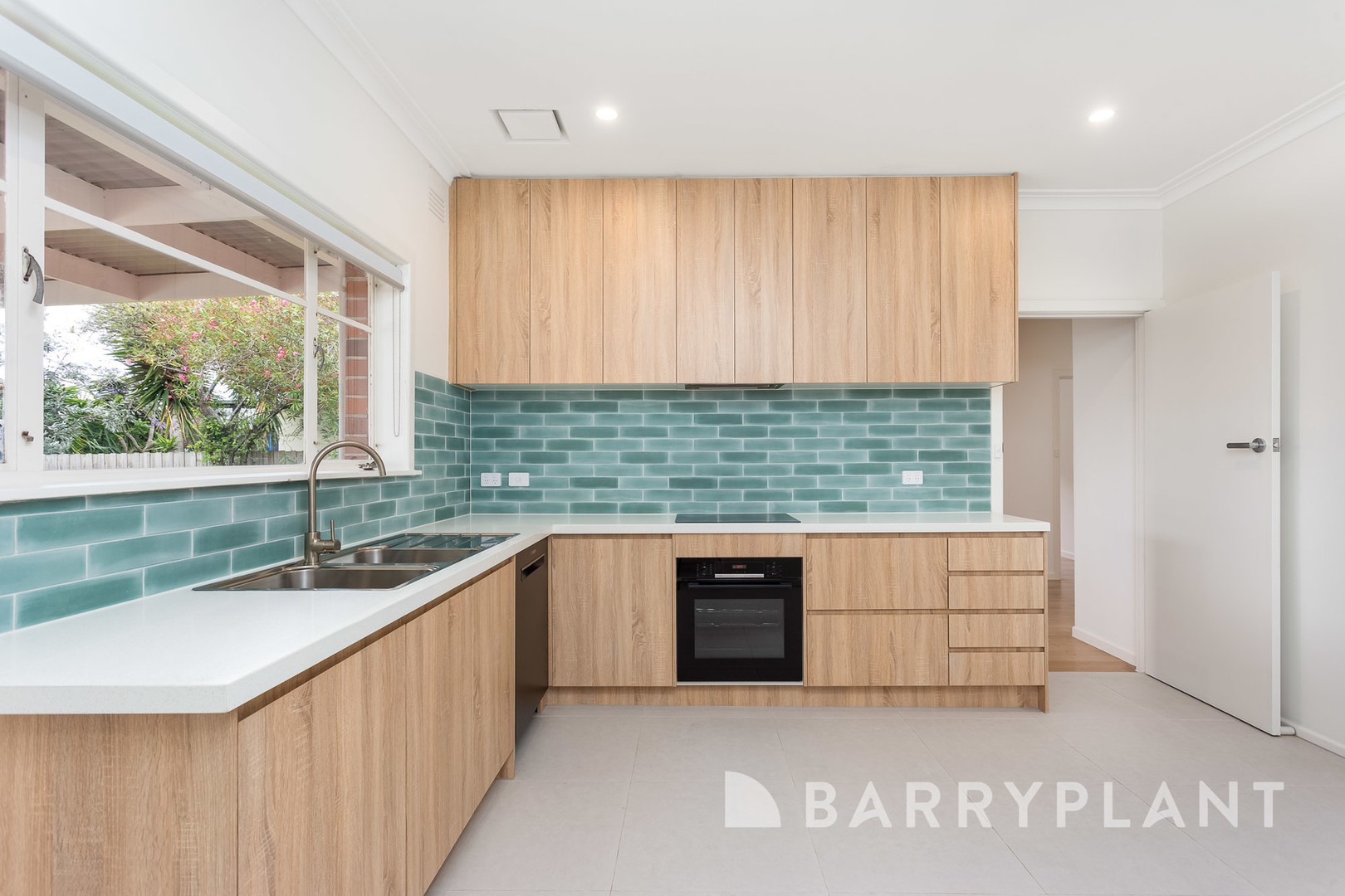 12 Chifley Avenue, Altona, VIC 3018 - Thumbnail 1 - 14/04/2025