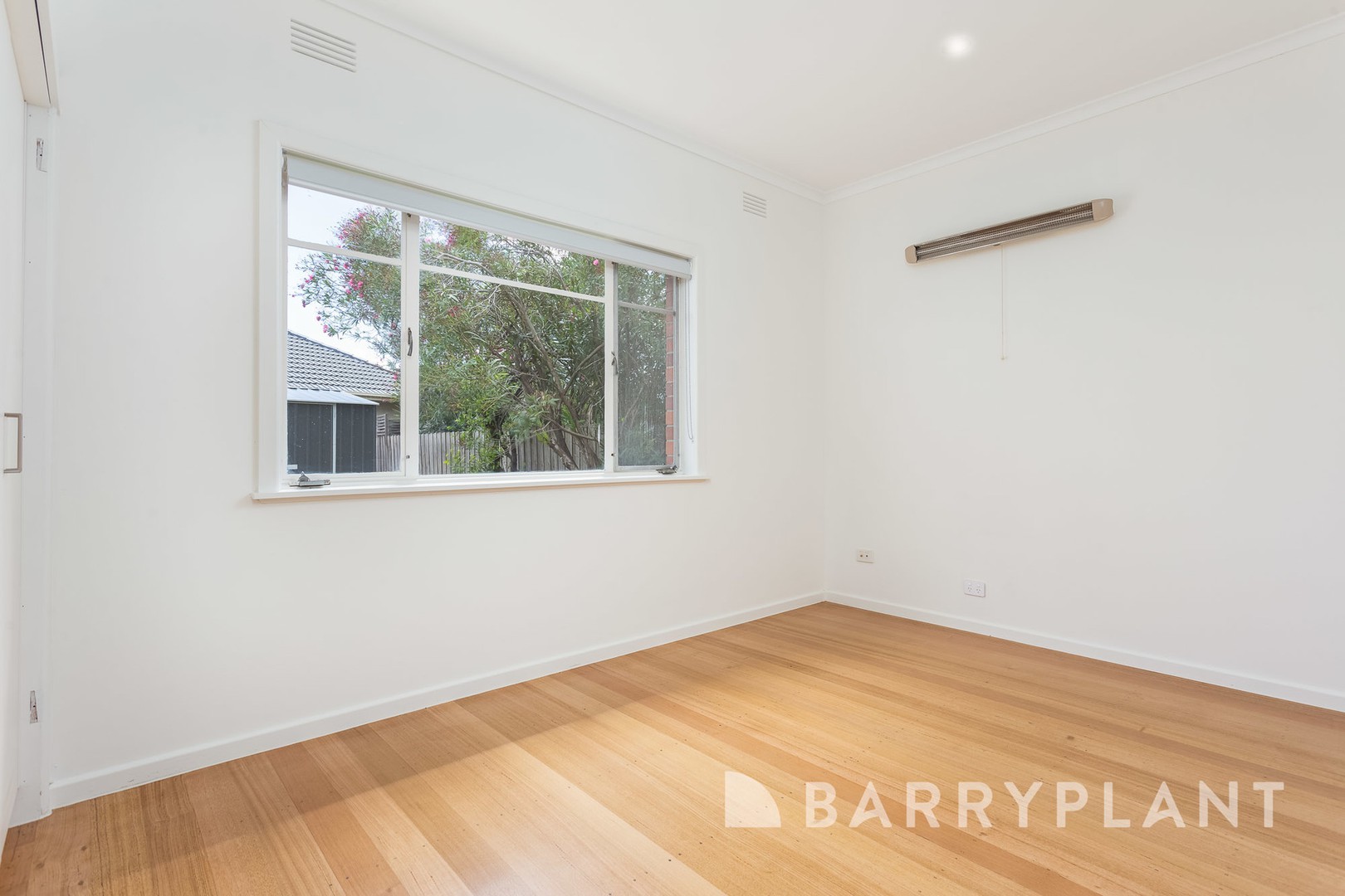12 Chifley Avenue, Altona, VIC 3018, Altona - Thumbnail 7