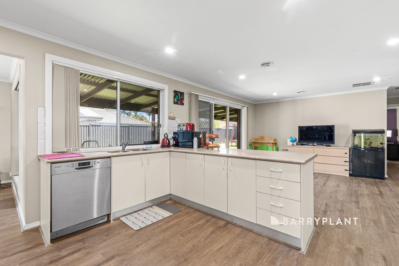 12 Chisholm Crescent, Narre Warren South, VIC 3805, Narre Warren South - Thumbnail 6