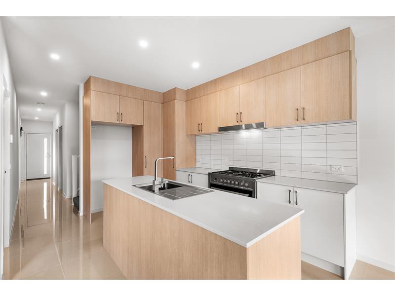 12 Conjola Way, Wollert, VIC 3750 - Thumbnail 2 - 27/07/2026