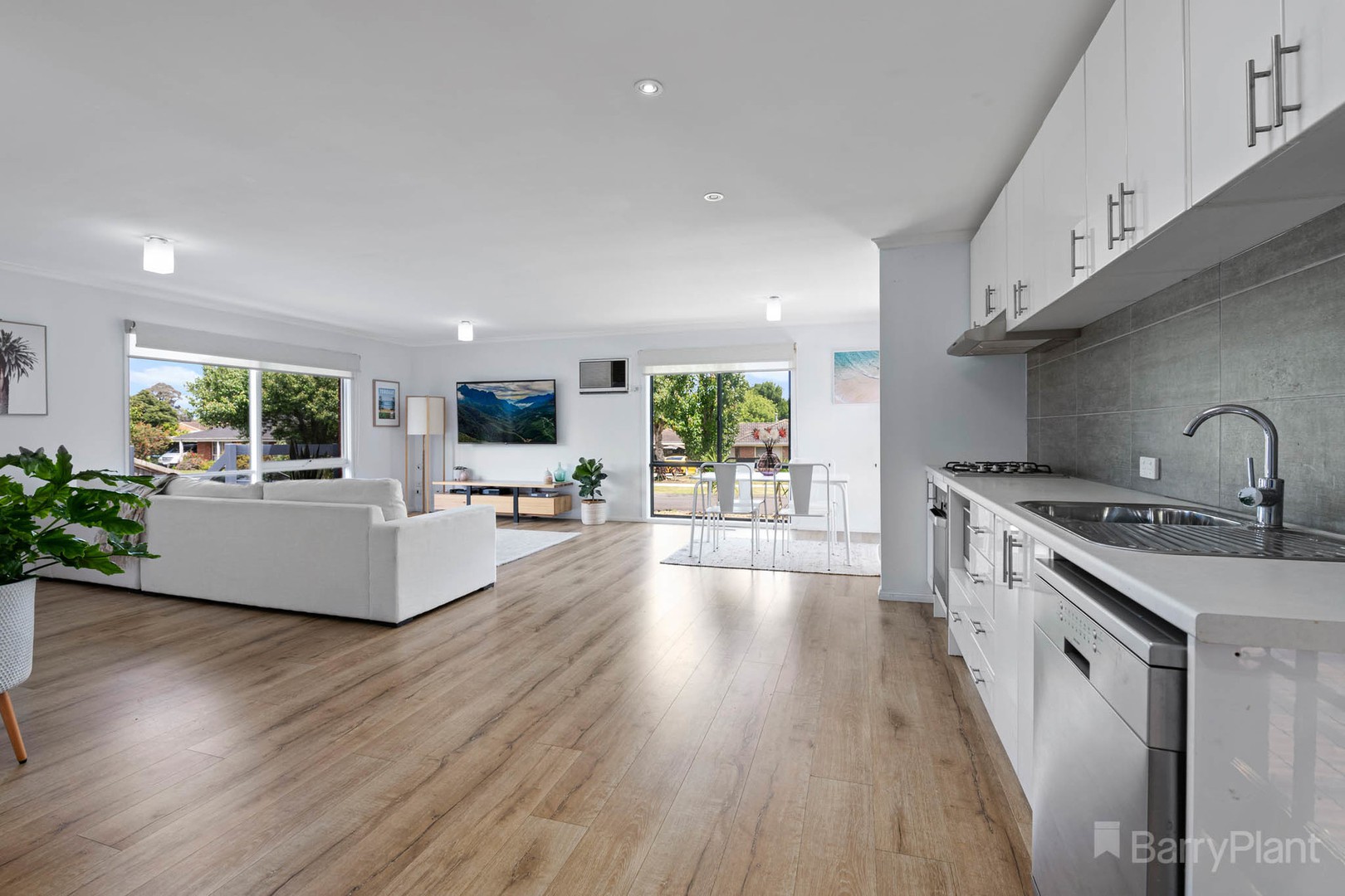12 Coonara CourtNarre Warren, VIC 3805, Narre Warren - Thumbnail 3