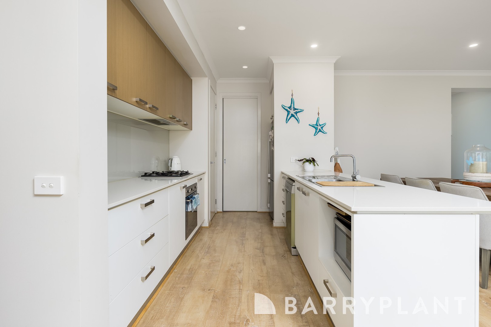 12 Crombie Lane, Point Cook, VIC 3030, Point Cook - Thumbnail 3