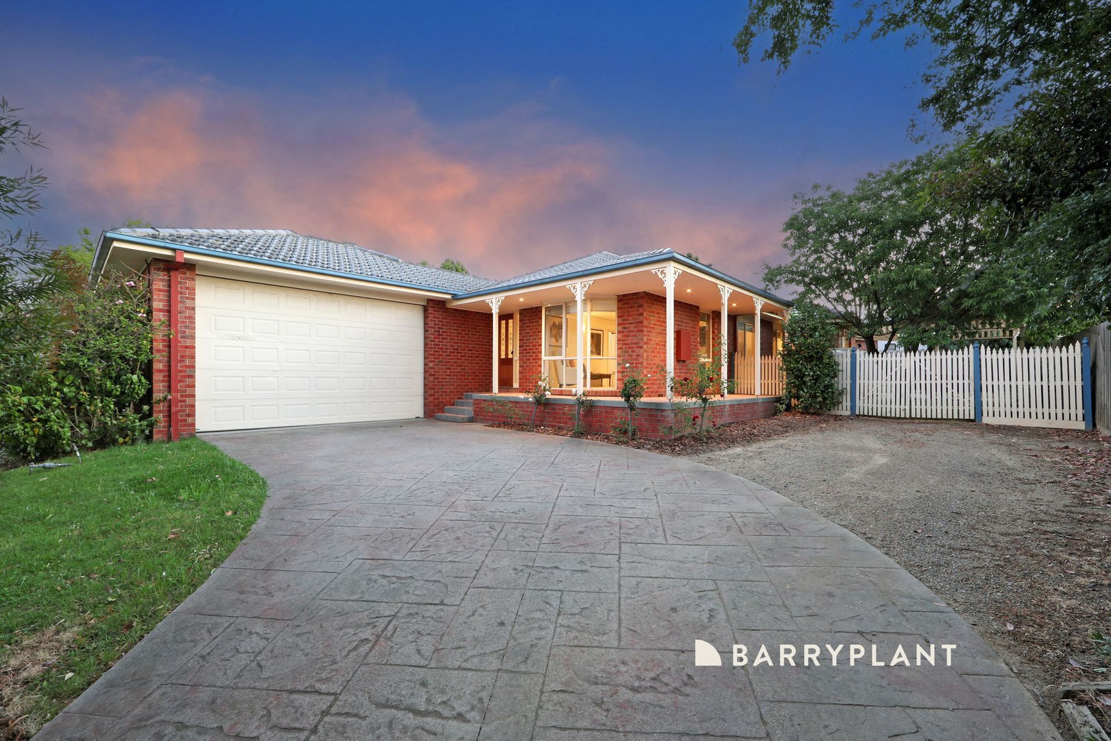 12 Crusoe Drive, Lysterfield, VIC 3156, Lysterfield - Thumbnail 2