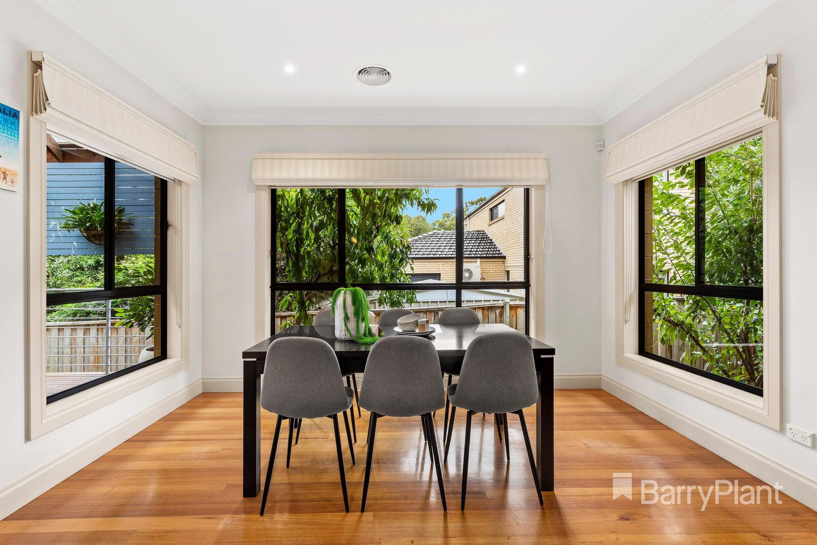 12 Delacombe Drive, Mill Park, VIC 3082, Mill Park - Thumbnail 4