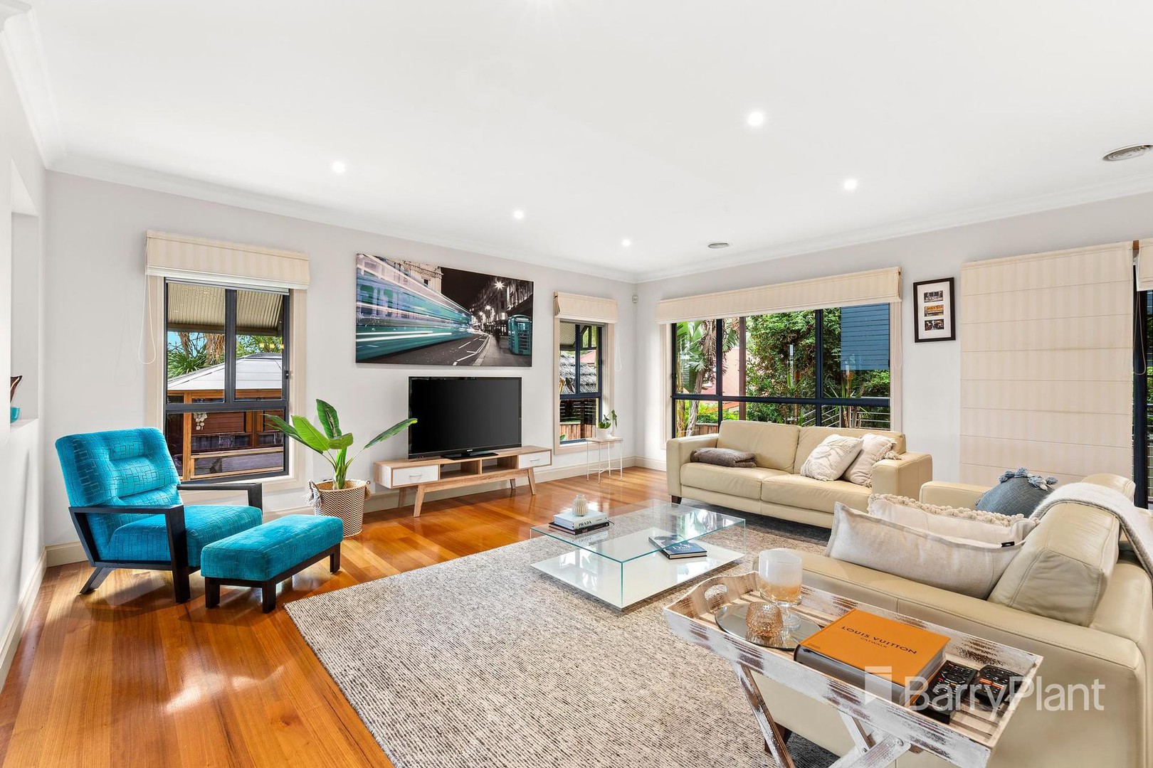 12 Delacombe Drive, Mill Park, VIC 3082, Mill Park - Thumbnail 5