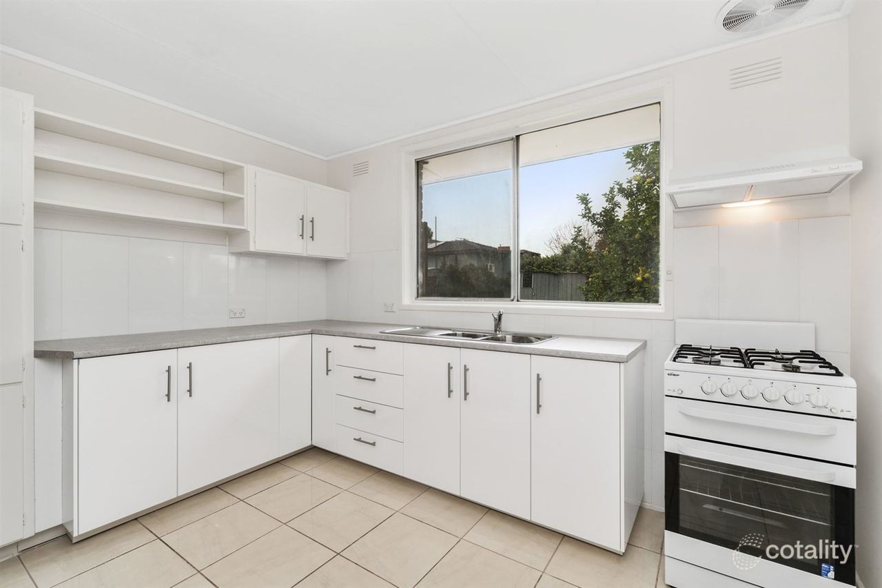 12 Derna Crescent, Frankston, VIC 3199 - Thumbnail 2 - 28/08/2026