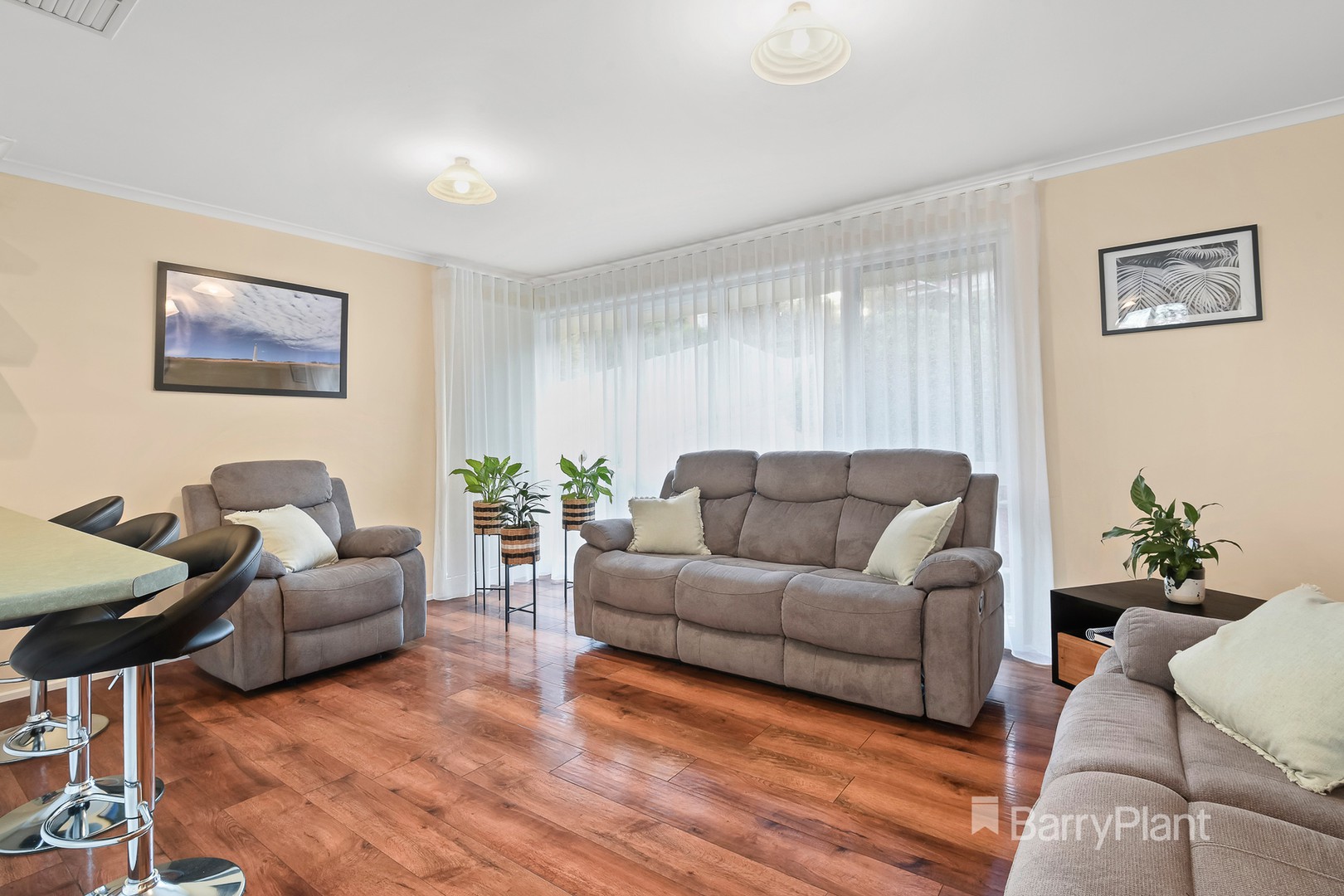 12 Devon WalkMooroolbark, VIC 3138, Mooroolbark - Thumbnail 2