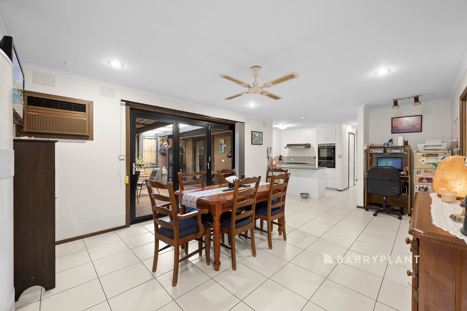 12 Diane Close, Pakenham, VIC 3810, Pakenham - Thumbnail 4