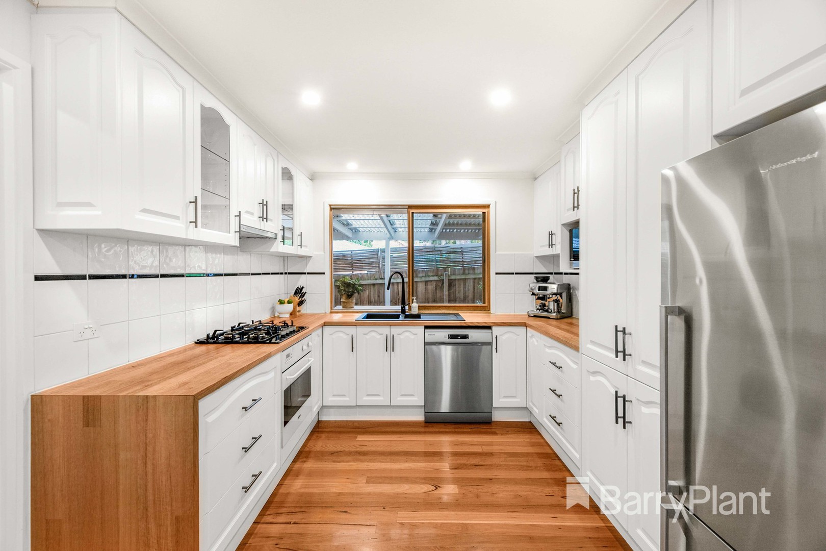 12 Dobell Place, Mooroolbark, VIC 3138, Mooroolbark - Thumbnail 3