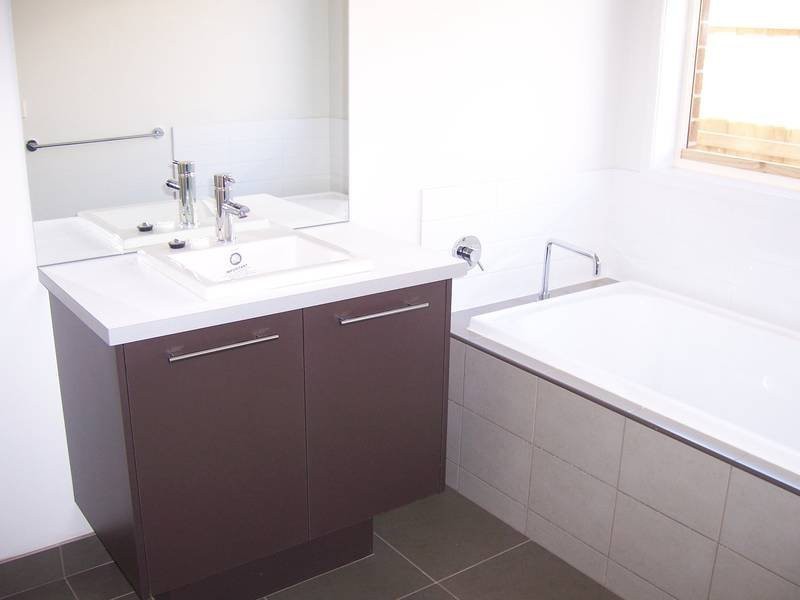 12 Doublebay Drive, Taylors Hill, VIC 3037, Taylors Hill - Thumbnail 3