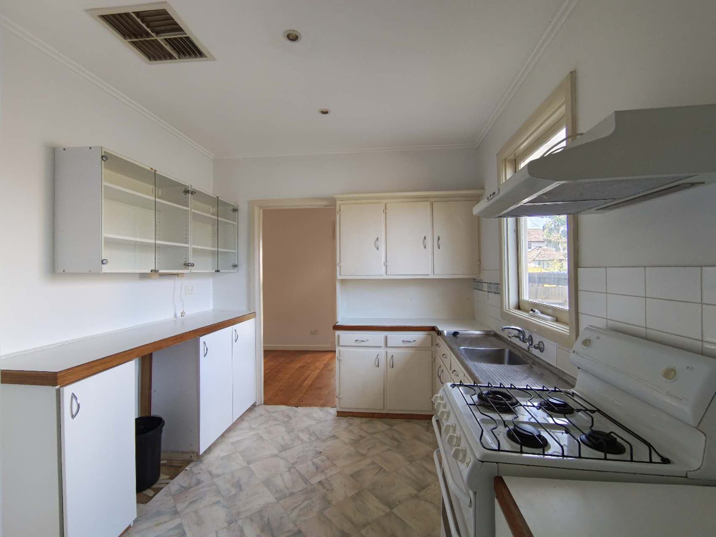 12 Dunlavin Road, Nunawading, VIC 3131, Nunawading - Thumbnail 3