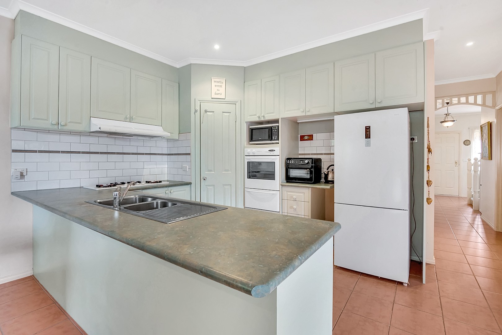 12 Eldergreen Circuit, Craigieburn, VIC 3064, Craigieburn - Thumbnail 2