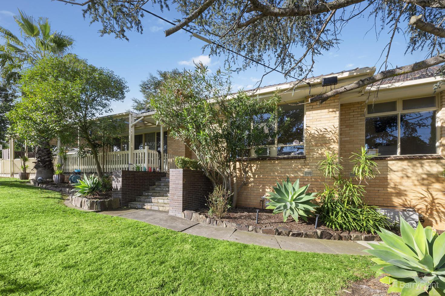 12 Elm Tree Road, Doncaster, VIC 3108, Doncaster - Thumbnail 7