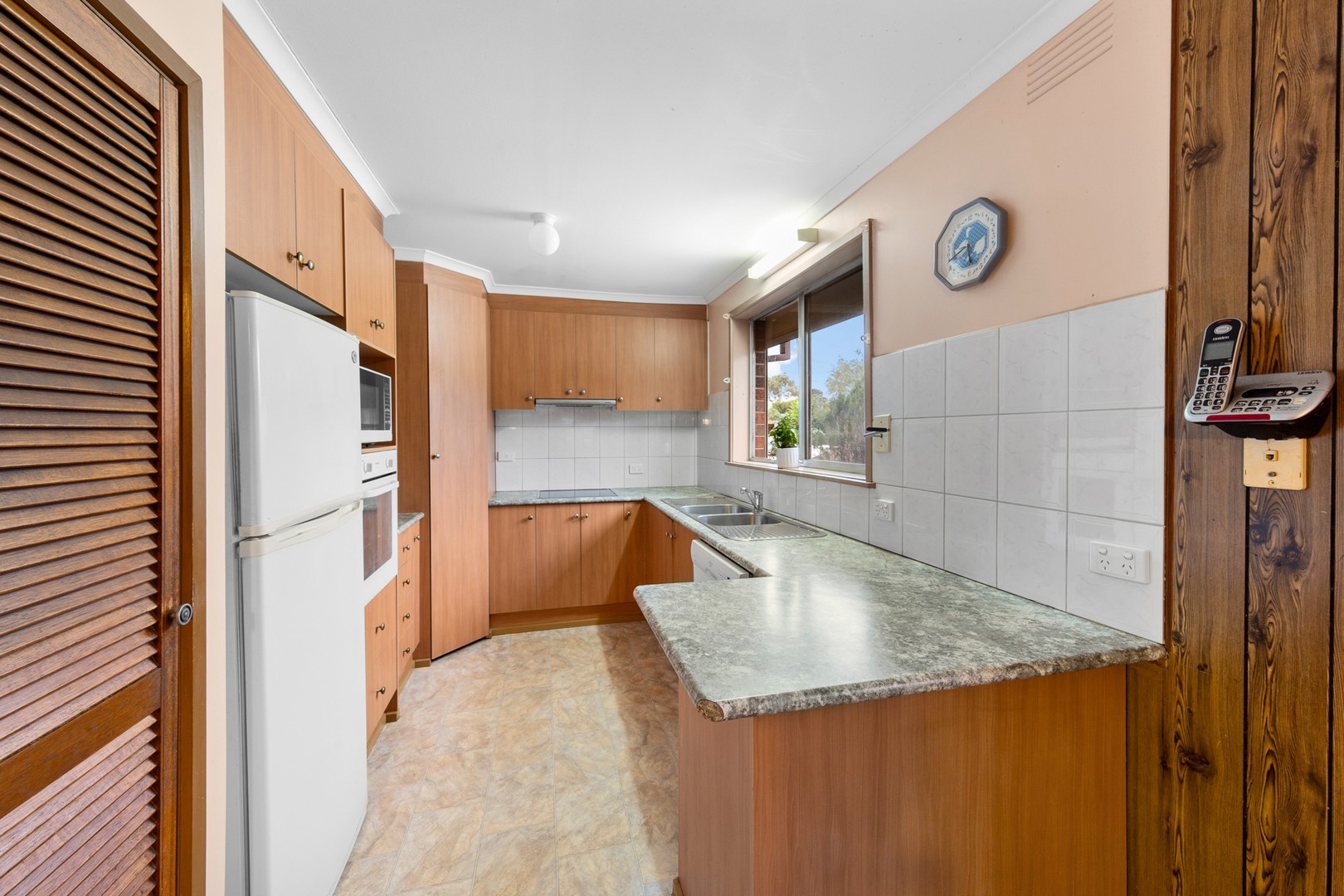 12 Emden Court, St Albans, VIC 3021, St Albans - Thumbnail 2