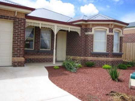 12 Emily Crescent, Point Cook, VIC 3030, Point Cook - Thumbnail 2