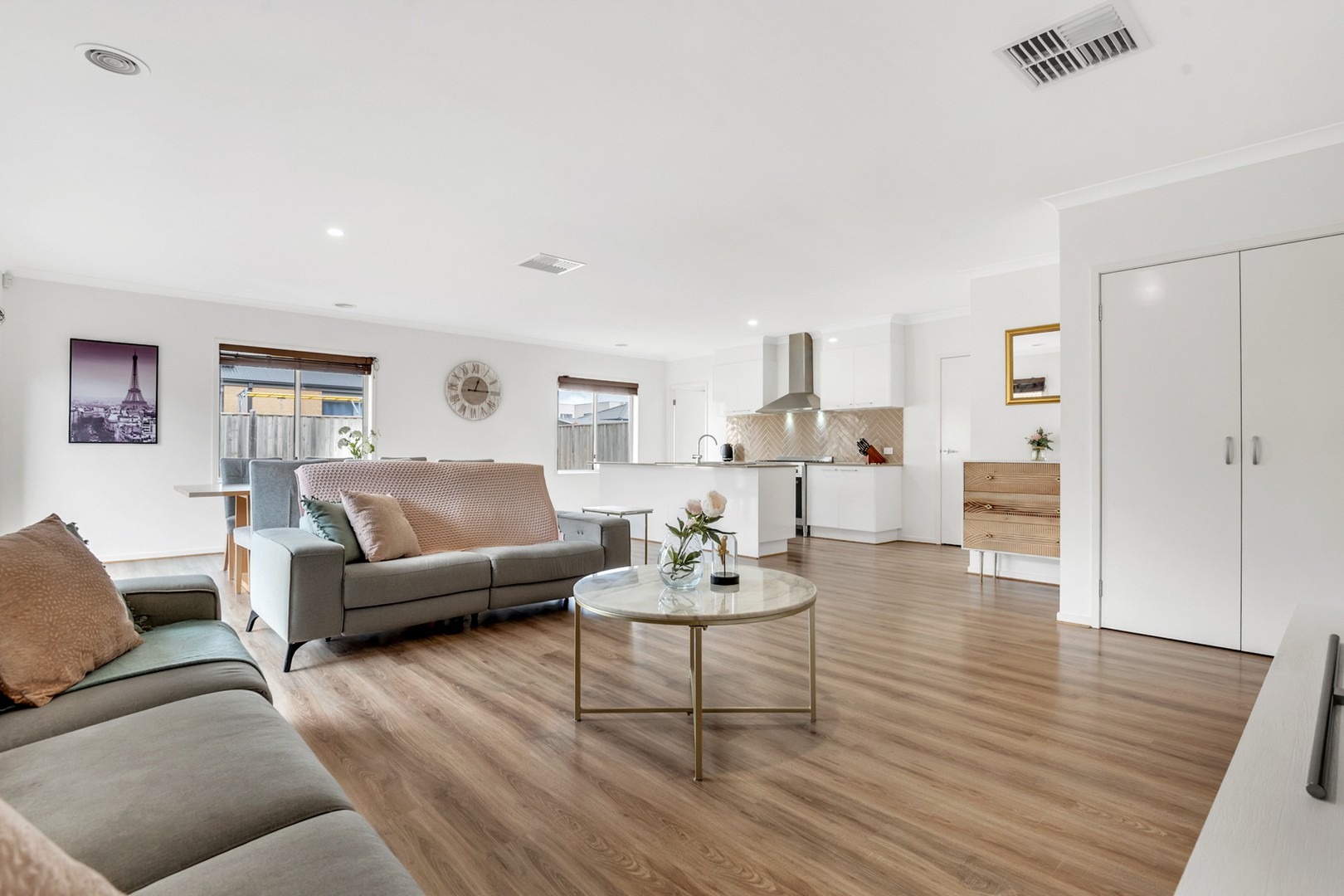 12 Enderby Drive, Mickleham, VIC 3064, Mickleham - Thumbnail 5