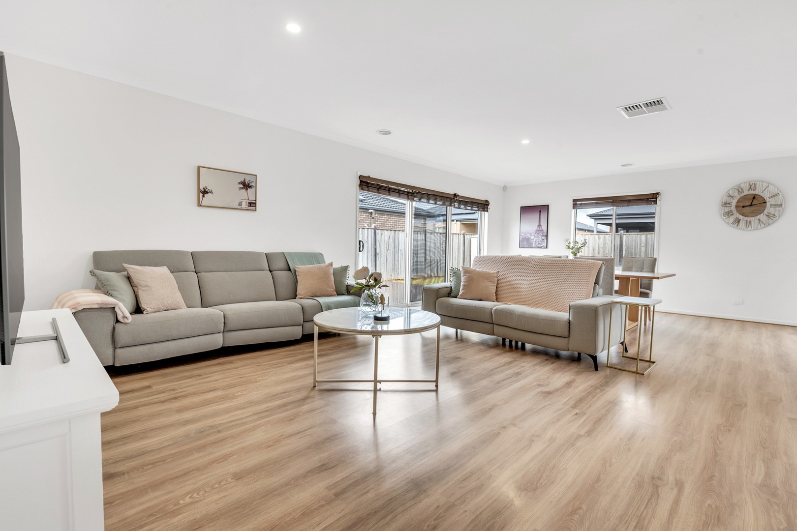 12 Enderby Drive, Mickleham, VIC 3064, Mickleham - Thumbnail 7