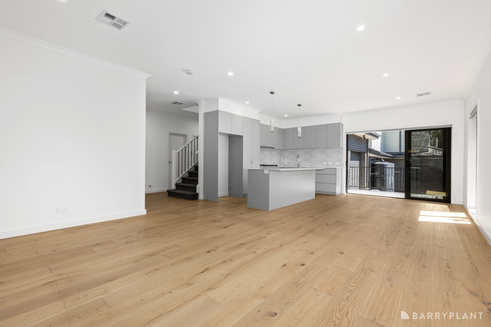 12 Fairview Avenue, Ringwood East, VIC 3135, Ringwood East - Thumbnail 2