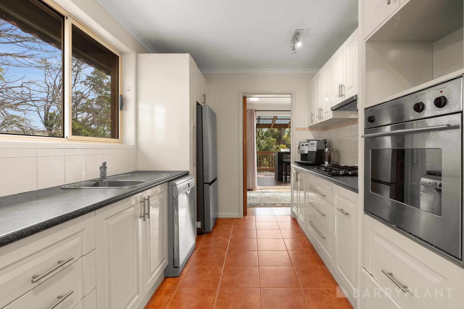 12 Florence Avenue, Emerald, VIC 3782, Emerald - Thumbnail 4