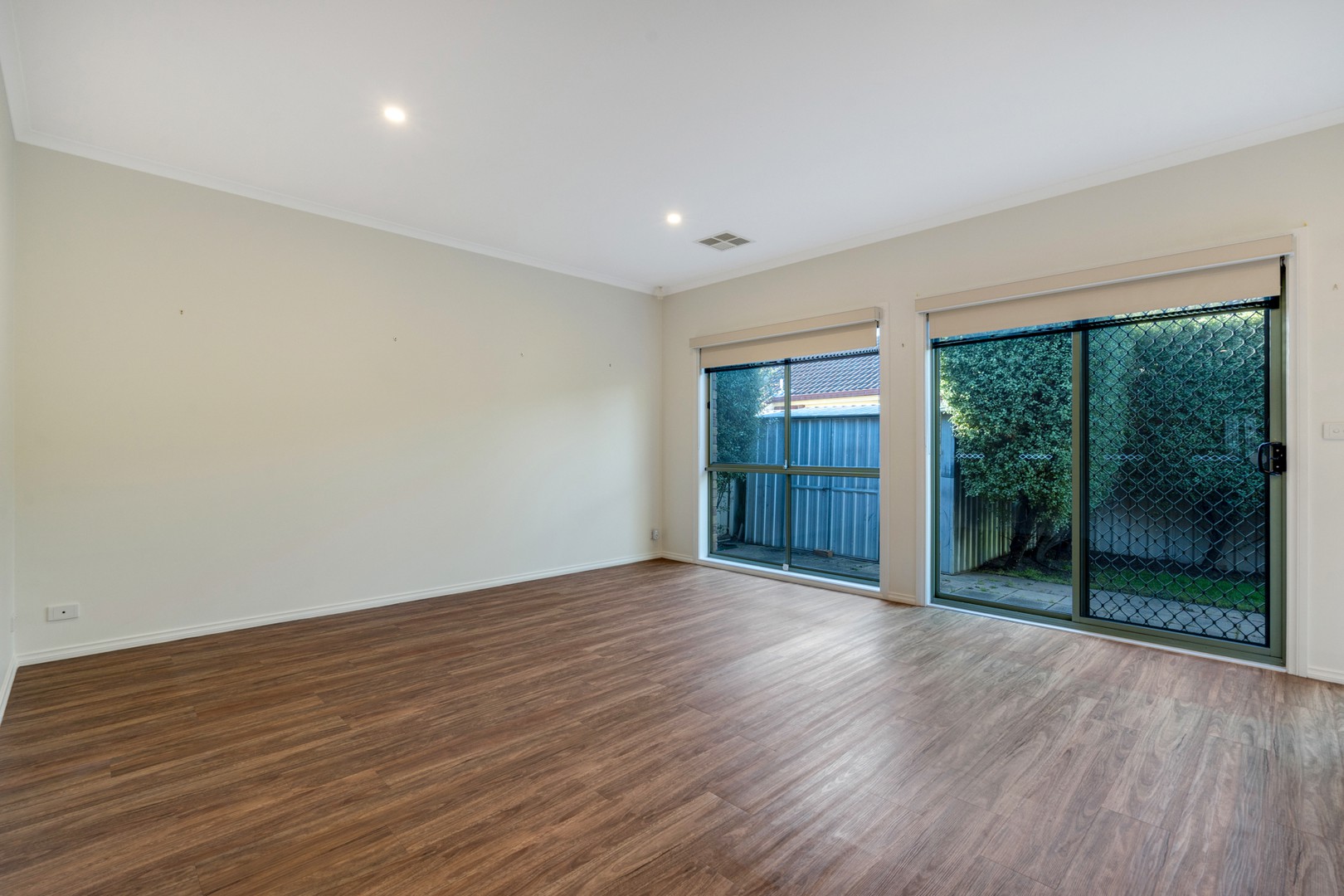 12 Foxglove Lane, Craigieburn, VIC 3064, Craigieburn - Thumbnail 3