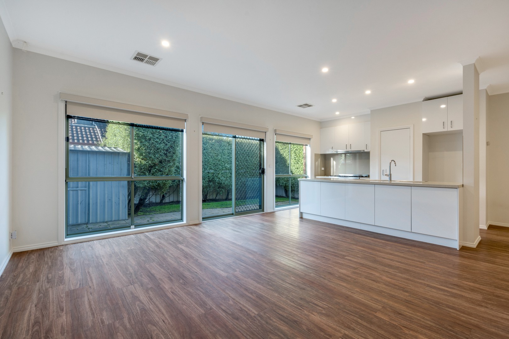 12 Foxglove Lane, Craigieburn, VIC 3064, Craigieburn - Thumbnail 7