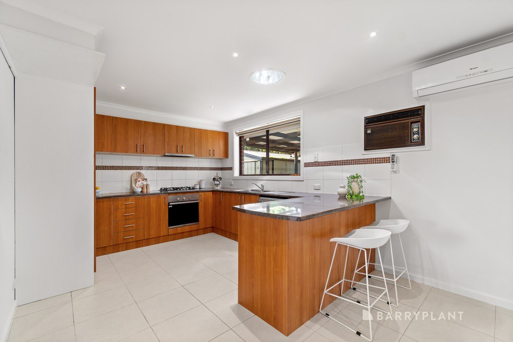 12 Fraser Close, Mill Park, VIC 3082, Mill Park - Thumbnail 3