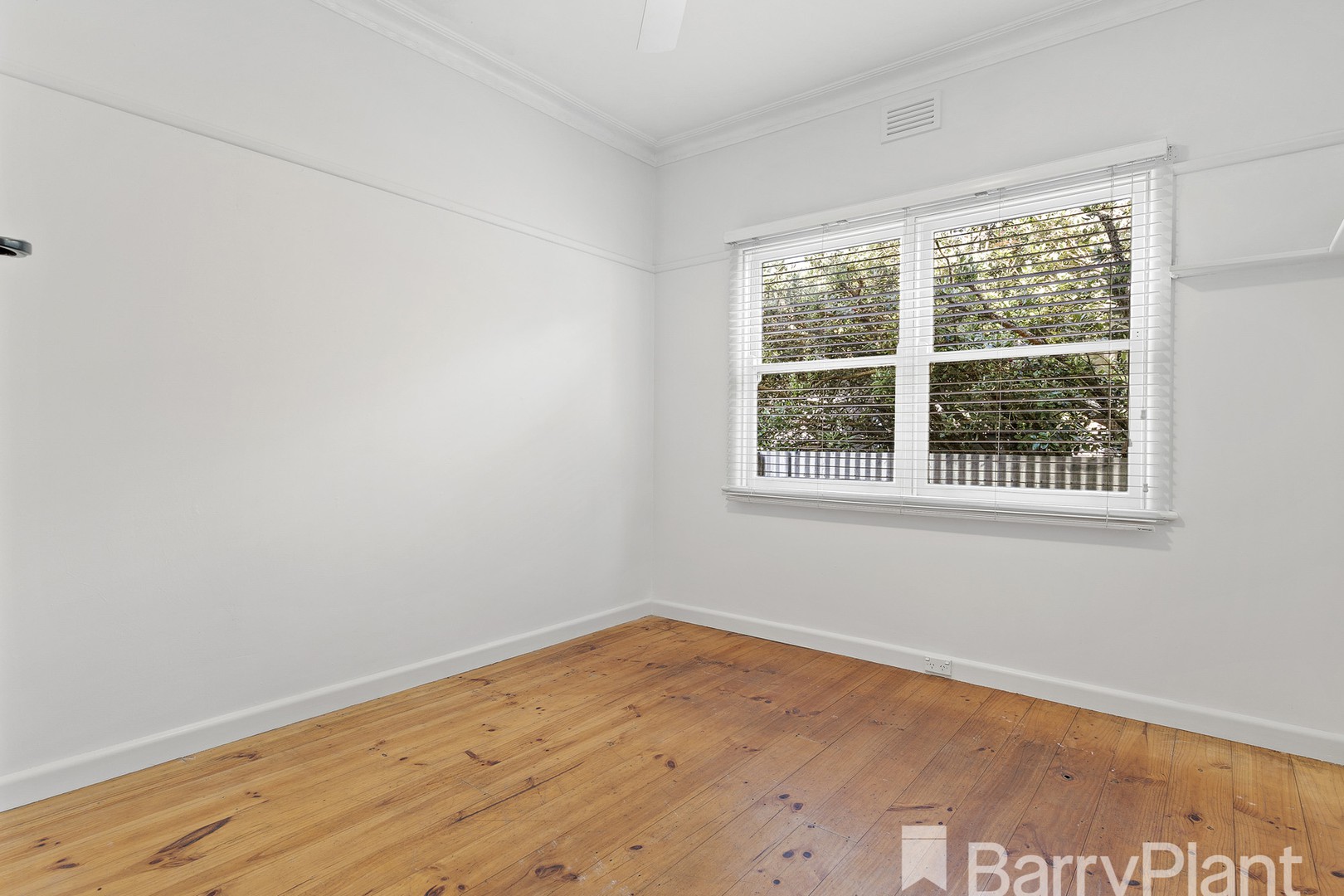 12 Freeman Street, Wendouree, VIC 3355, Wendouree - Thumbnail 7