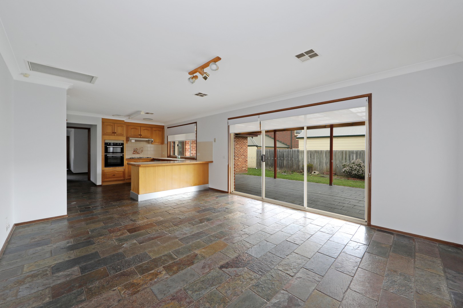 12 Gilda Court, Rowville, VIC 3178, Rowville - Thumbnail 4